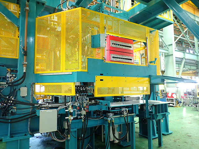 Molding Machine